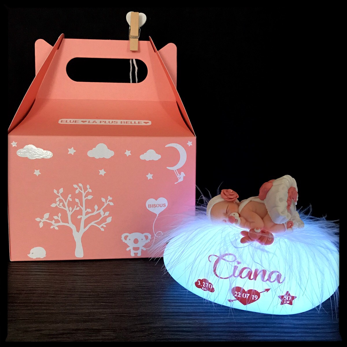1001 Veilleuses - Hermosa lámpara nocturna para bebé - Vista trasera personalizable de la caja de regalo