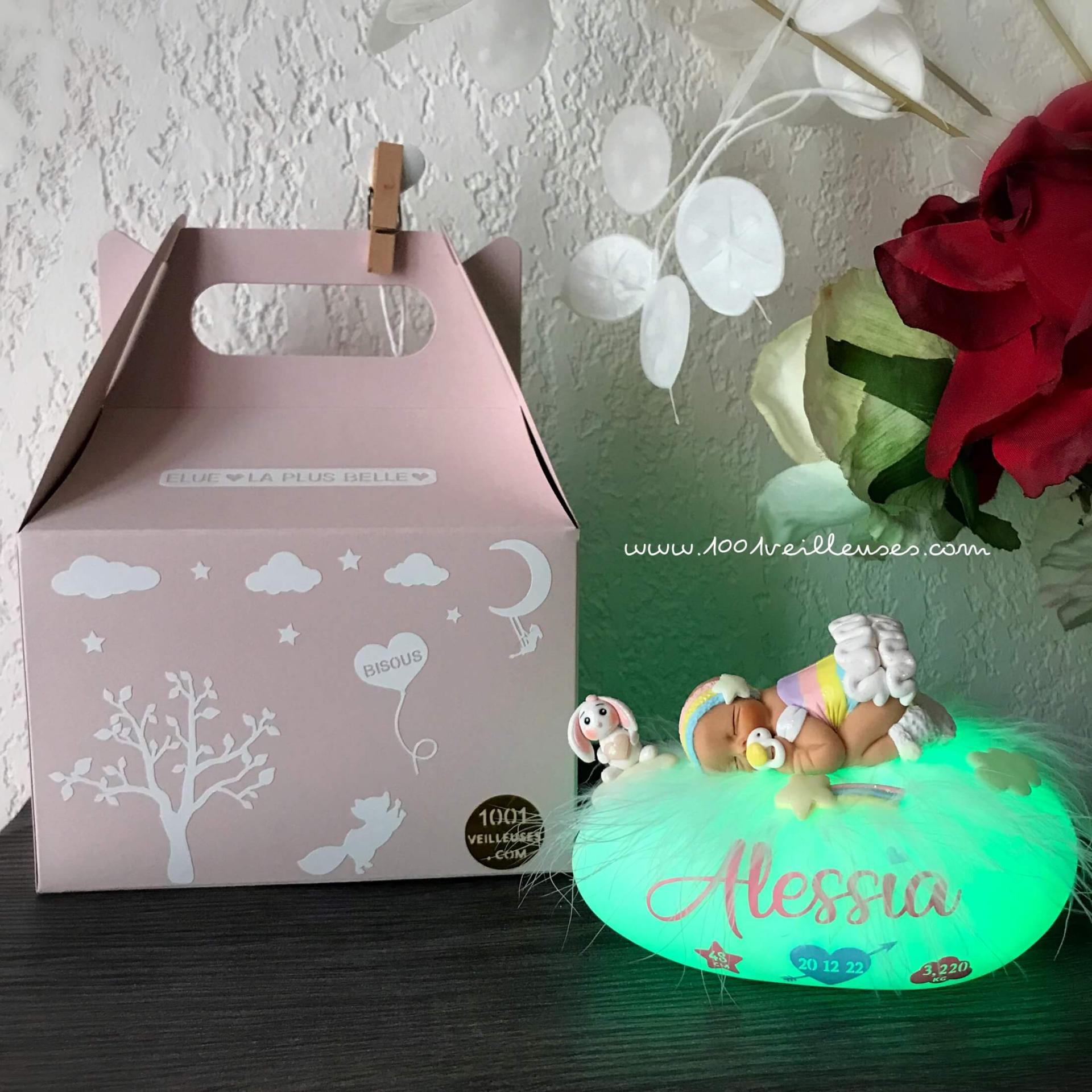 Caja de regalo artesanal rara para recién nacido - Peluche multicolor para niña - Luz nocturna personalizada y caja de regalo