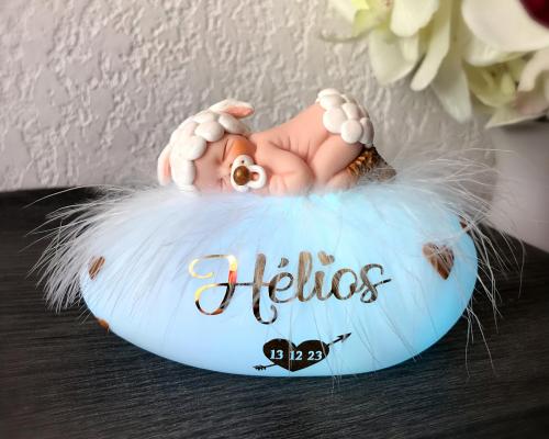 Cadeau de naissance unique - veilleuse pour bébé avec prénom - thème mouton