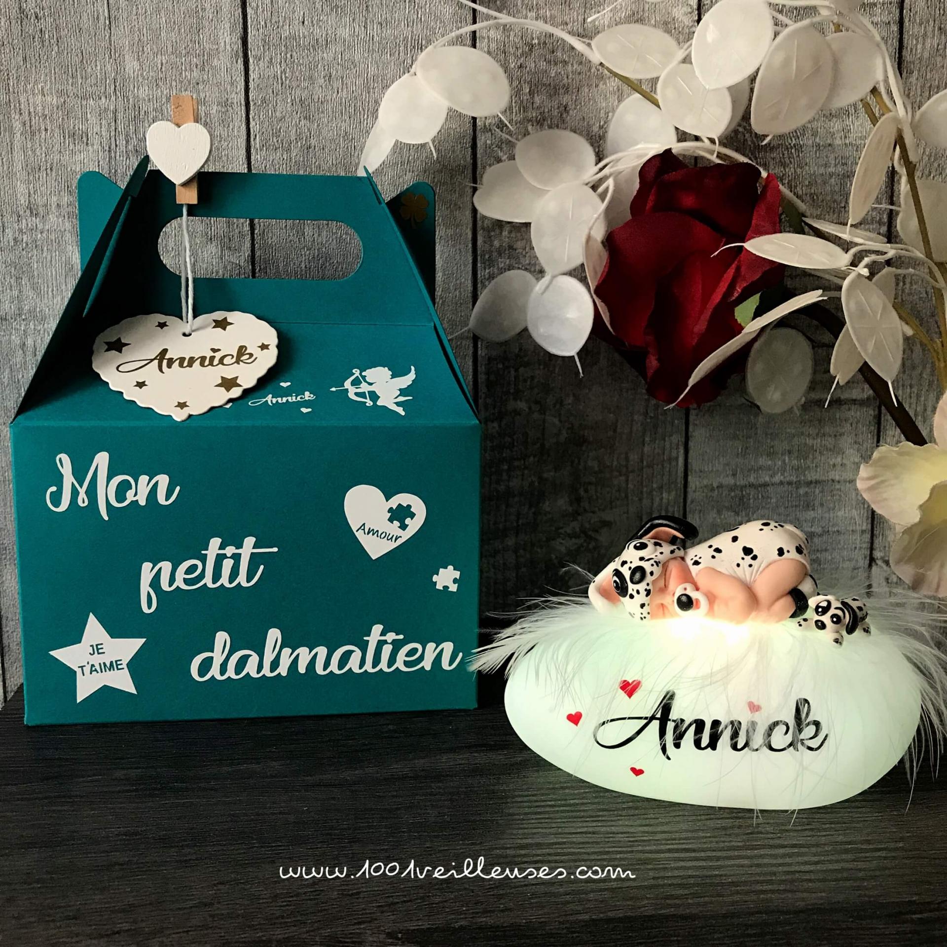 Jolie veilleuse dalmatien avec boite cadeau