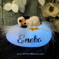 Magnífico cofre de nacimiento personalizado: lámpara nocturna Snoopy con su peluche, una creación artesanal única y un recuerdo inigualable