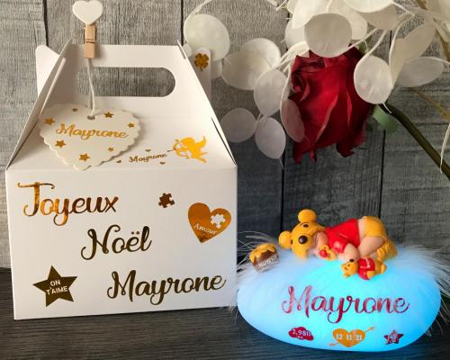 Magnifique boite cadeau avec sa veilleuse winnie l ourson