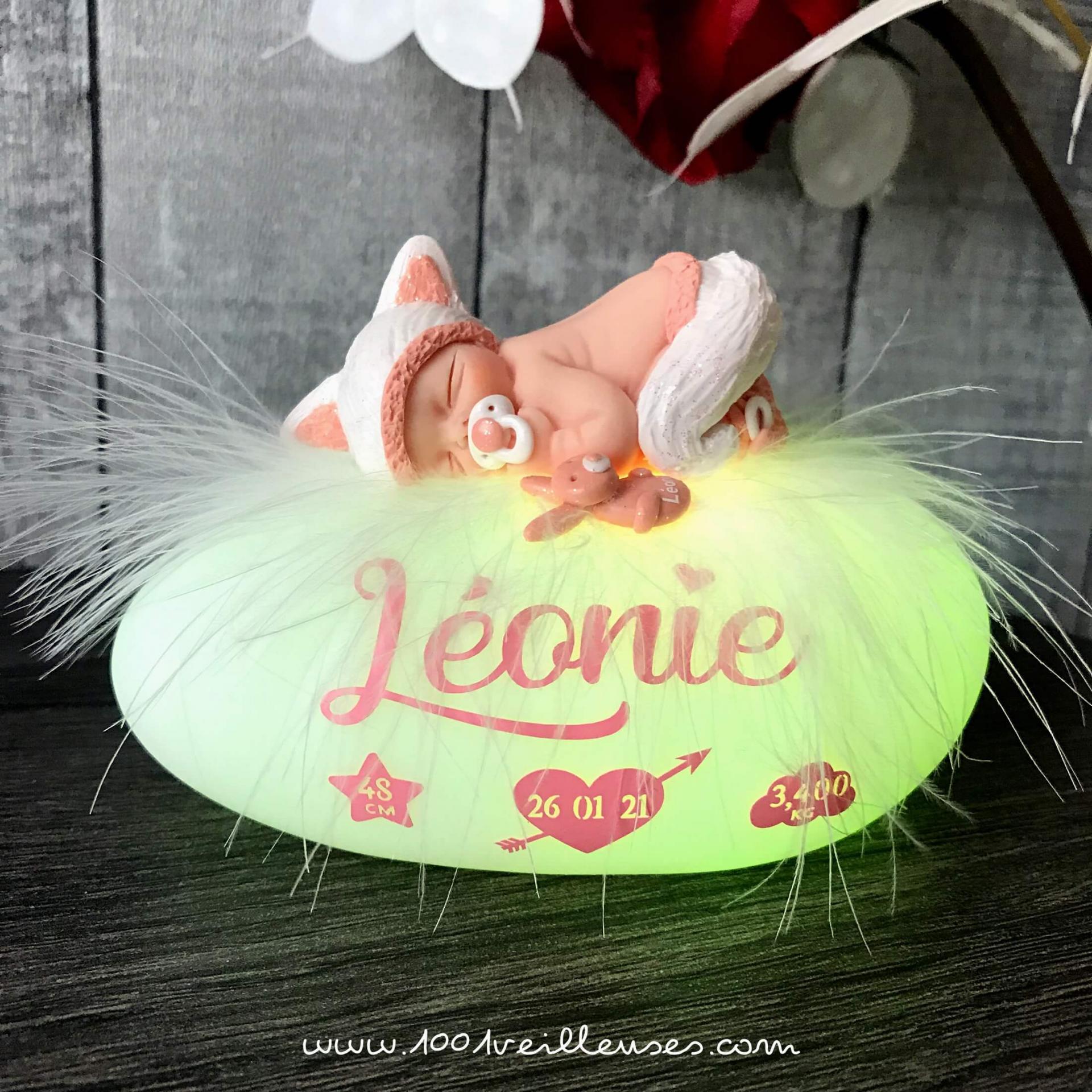 Magnifique veilleuse bebe chat personnalise