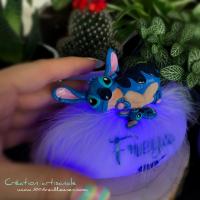 Magnífica lámpara nocturna artesanal personalizada de Stitch