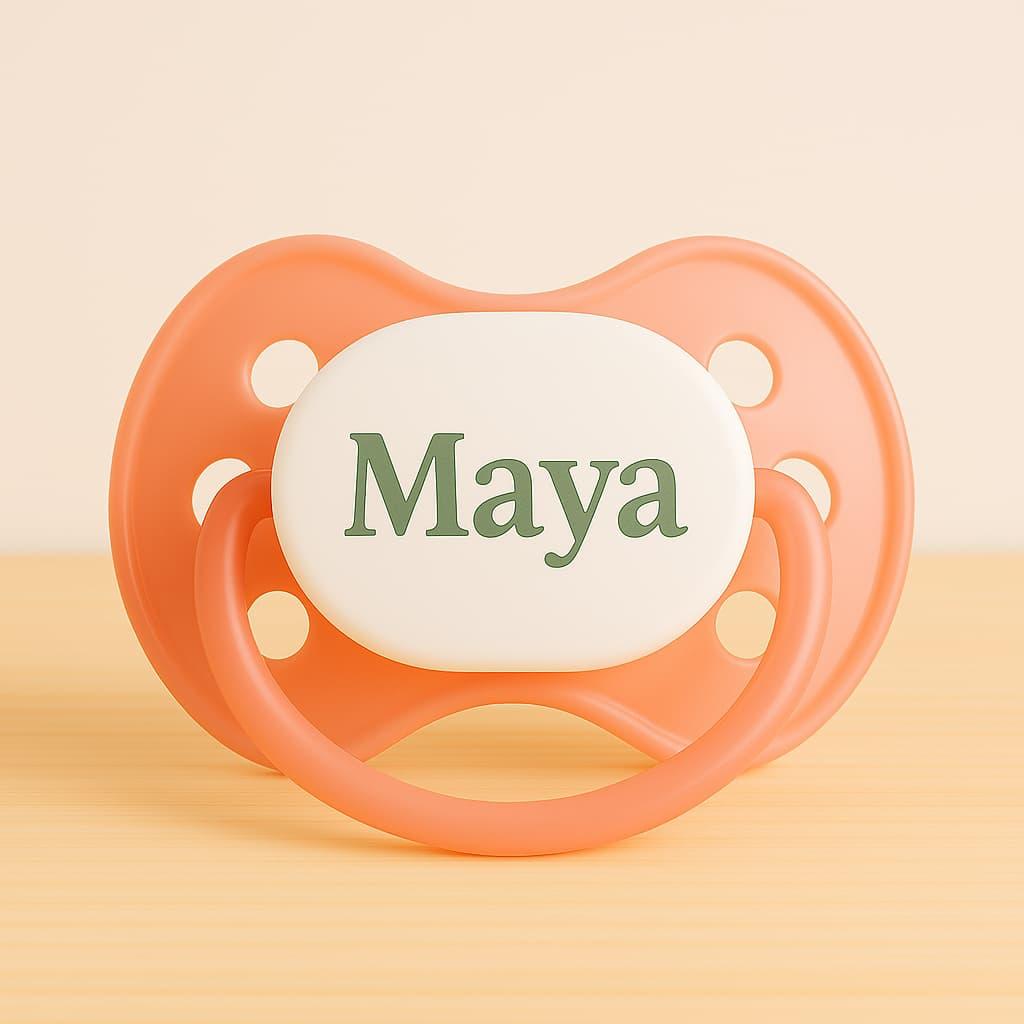 Tetine personnalisee avec le prenom maya