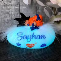 Caja de regalo rara y personalizada: lámpara nocturna Goku con peluche - Recuerdo único