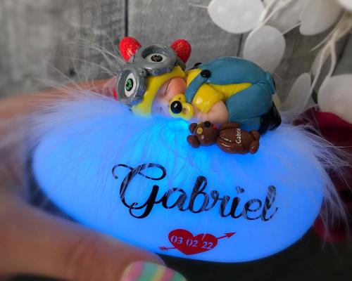 veilleuse garçon bébé personnalisable pour cadeau de naissance original et utile avec prénom, boite cadeau offerte, création artisanale