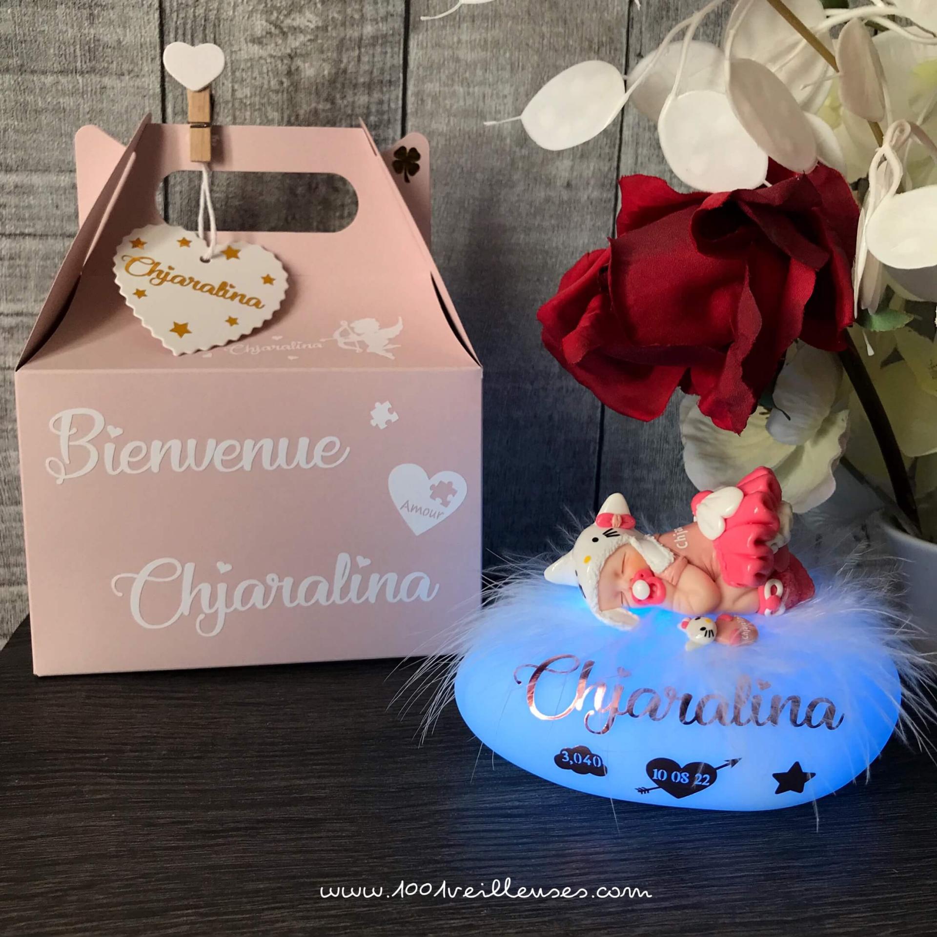 Personalized night light in the shape of a luminous pebble with a baby dressed as Hello Kitty, complete with a gift box, ideal as a newborn gift with the name