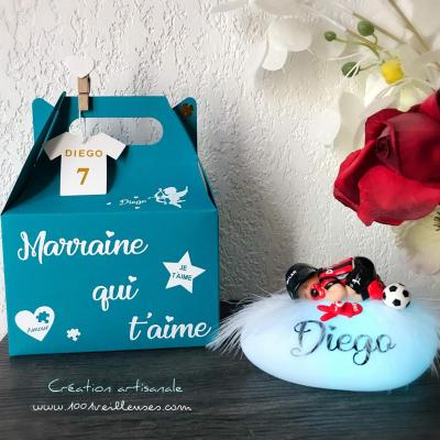 veilleuse bebe garcon avec boite cadeau offerte, un cadeau de naissance personnalise, theme football, ac milan